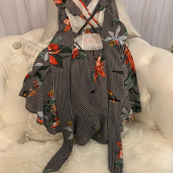 🔥HOST PICK🔥 Who I Am Brand short Romper - Picture 7 of 7